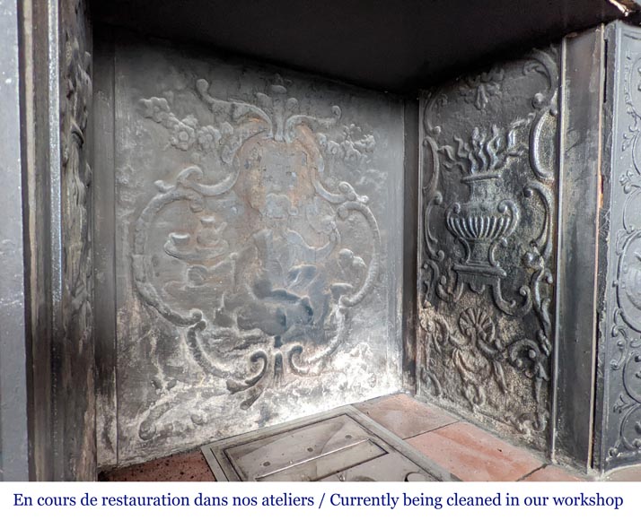 Cheminée d'époque Louis XV en marbre Rouge du Nord-12