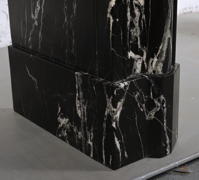 Cheminée de style Régence en marbre Marquina-5