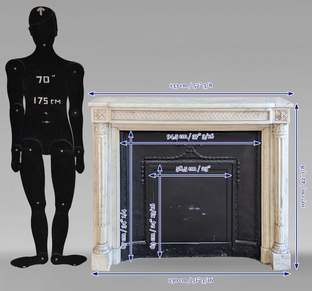 Cheminée de style Louis XVI à demies colonnes corinthiennes et frise perlée en marbre statuaire-15