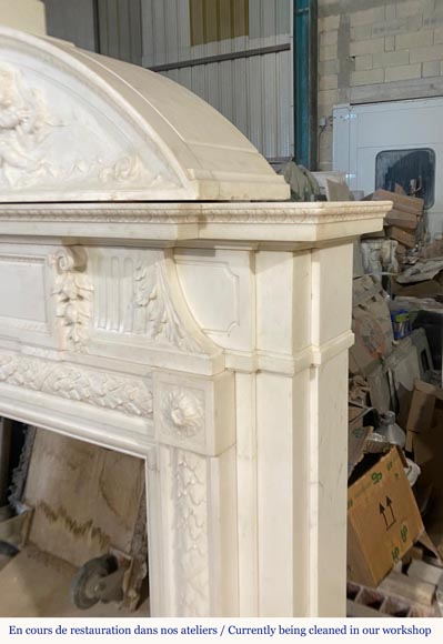 Cheminée napoléon III à horloge, putti musiciens-3