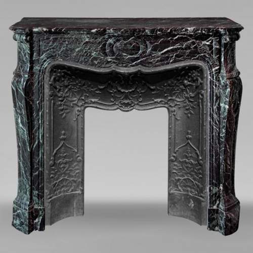 Cheminée de style Louis XV modèle Pompadour en marbre Vert de Mer