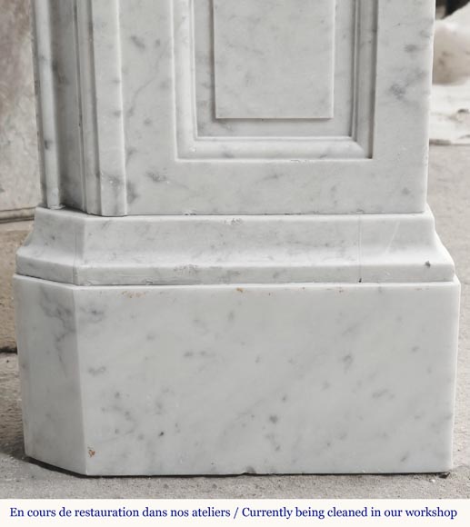 Cheminée de style Napoléon III en marbre de Carrare, décorée d'une frise de fruits-10