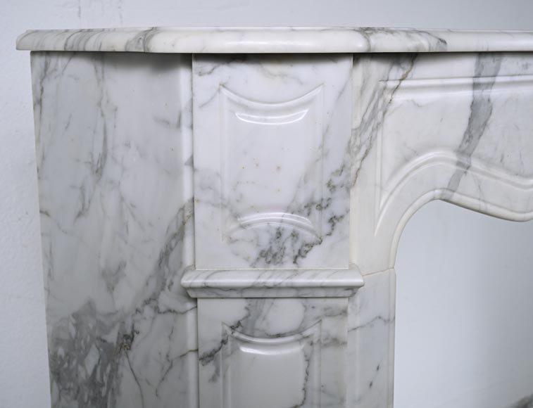 Cheminée de style Louis XV modèle Pompadour en marbre Arabescato-3