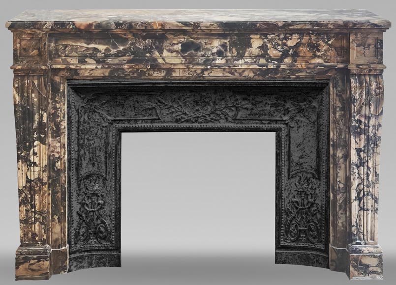 Cheminée de style Louis XVI en brèche de Médous-0