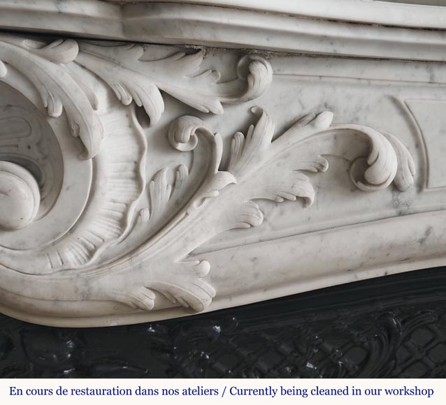 Grande cheminée de style Louis XV en marbre de Carrare Grande cheminée de style Louis XV en marbre de Carrare-3