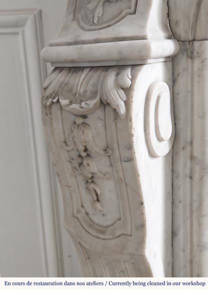 Grande cheminée de style Louis XV en marbre de Carrare Grande cheminée de style Louis XV en marbre de Carrare-6