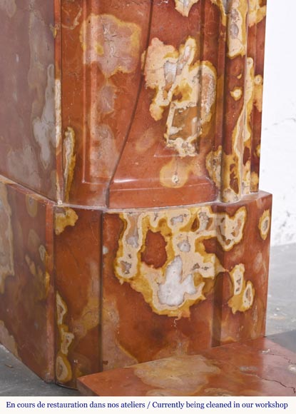 Jules CANTINI (attribué à), Cheminée de style Régence à palmette et enroulement, en marbre rouge de Vitrolles-8