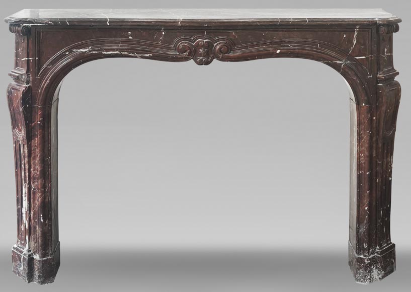 Cheminée d'époque Louis XV en marbre Griotte-0