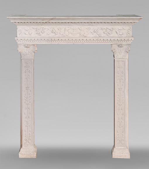 Cheminée de style néo-Renaissance en pierre, à décor végétal-0
