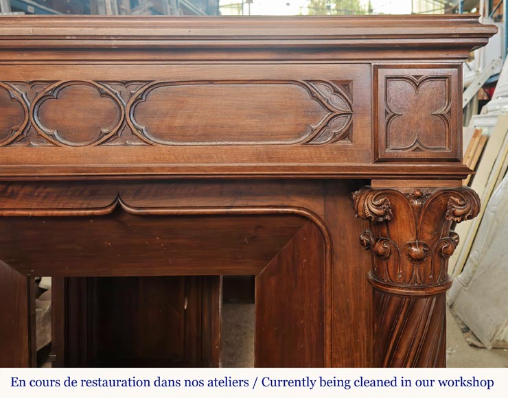 Cheminée de style Néo Renaissance en noyer, à colonne corinthienne-7