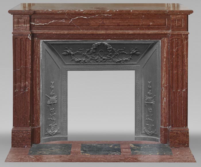Cheminée de style Louis XVI en marbre rouge Antique-0