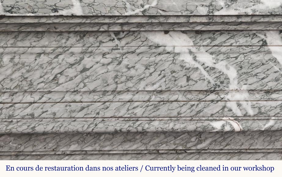 Cheminée de style Louis XVI en marbre Campan vert-1
