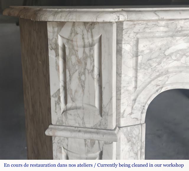 Cheminée de style Louis XV modèle Pompadour, en brèche Médicis grise-3