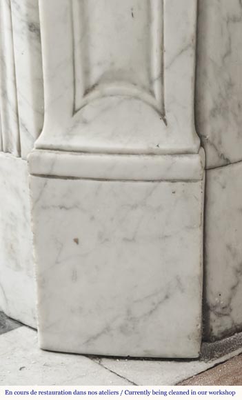 Cheminée de style Louis XV modèle Pompadour, en marbre de Carrare-7