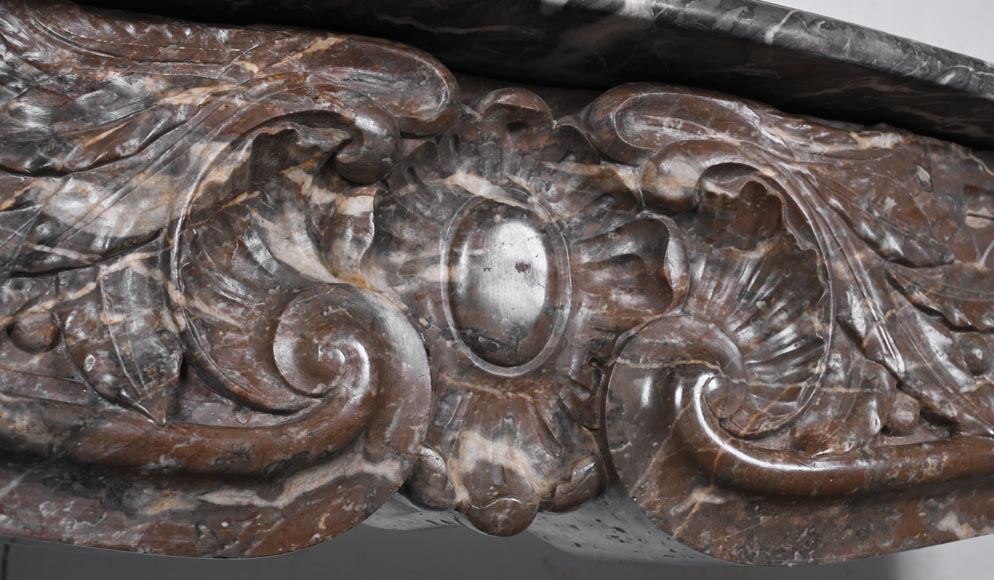 Cheminée d'époque Louis XV en marbre rouge de Rance-2