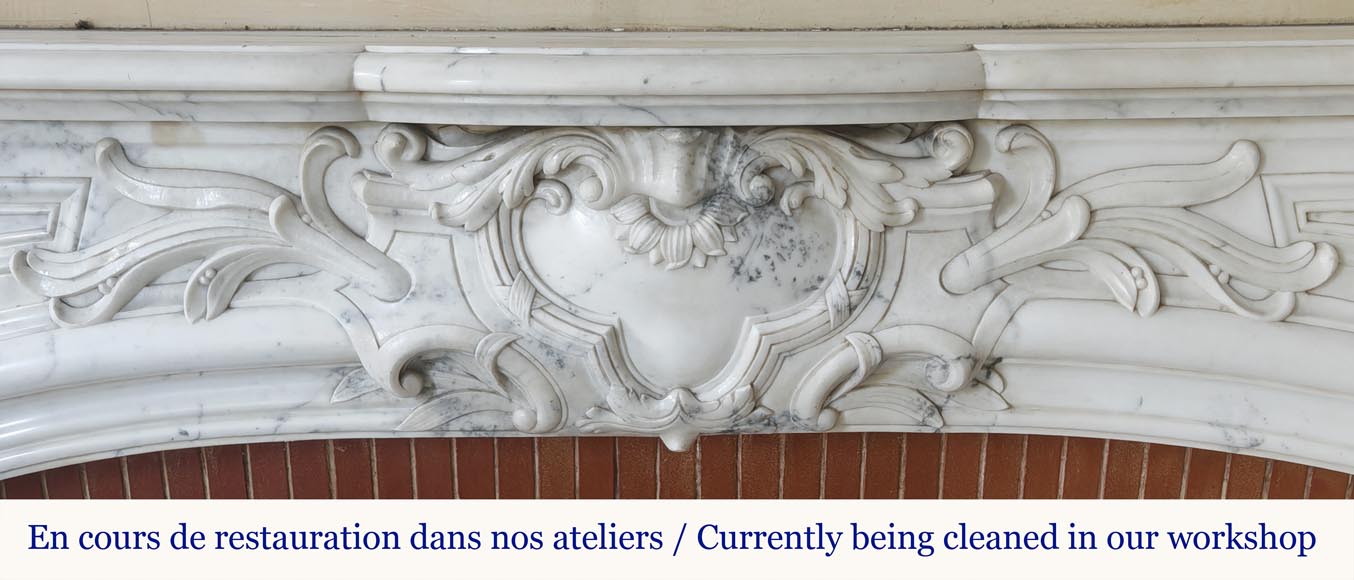 Cheminée de style Régence en marbre demi statuaire Cheminée de style Régence en marbre demi statuaire-1