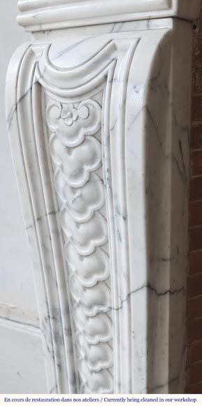 Cheminée de style Régence en marbre demi statuaire Cheminée de style Régence en marbre demi statuaire-6