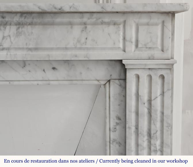 Cheminée de style Louis XVI en marbre de Carrare, à décore mouluré-6
