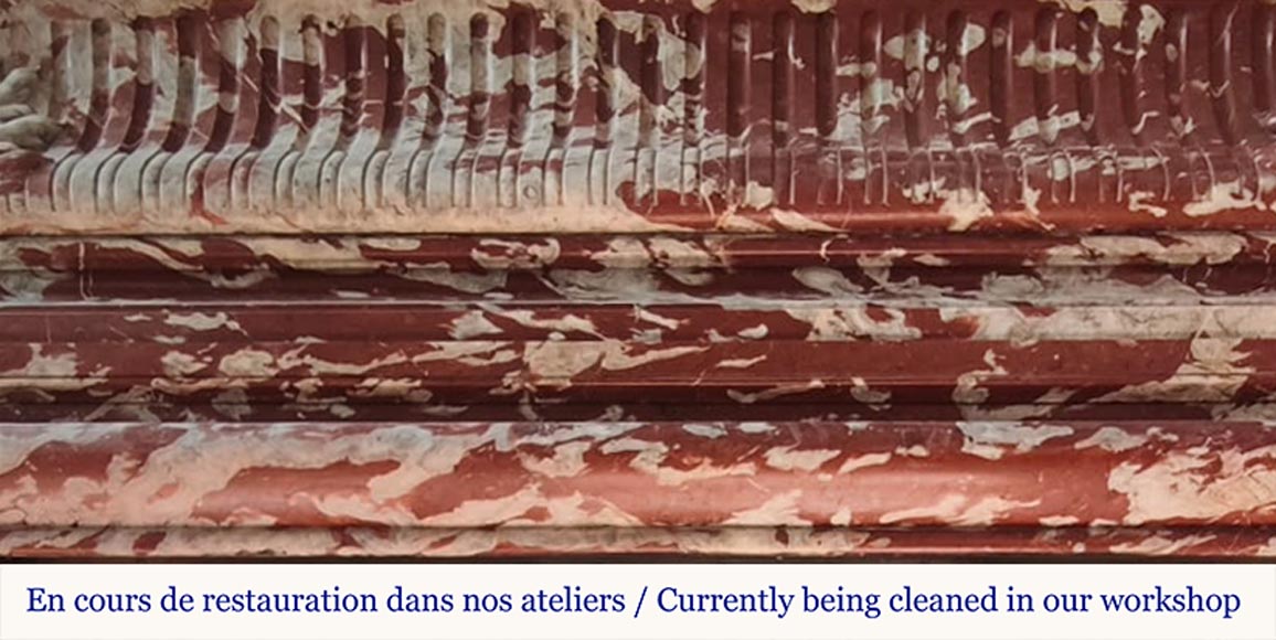 Cheminée de style Louis XIV à acrotères, en marbre Rouge du Languedoc-1