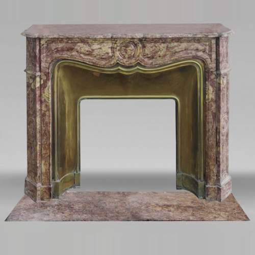 Cheminée de style Louis XV modèle Pompadour, en marbre Brocatelle d'Espagne