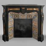 Cheminée de style Napoléon III en marbre noir fin et onyx