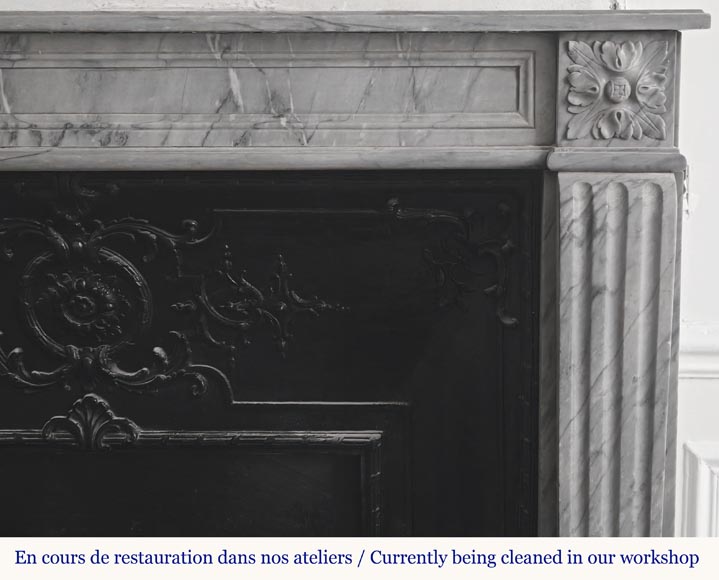 Cheminée de style Louis XVI en marbre bleu turquin-6