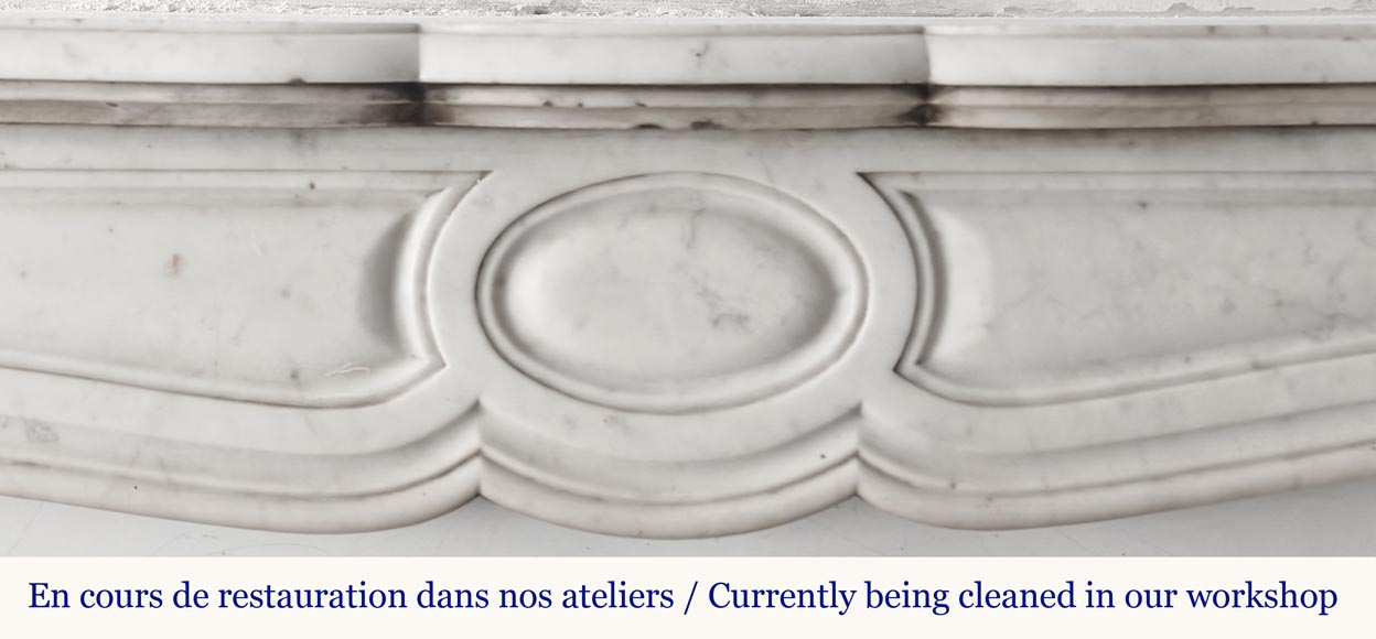 Cheminée de style Louis XV modèle Pompadour, en marbre de Carrare-1