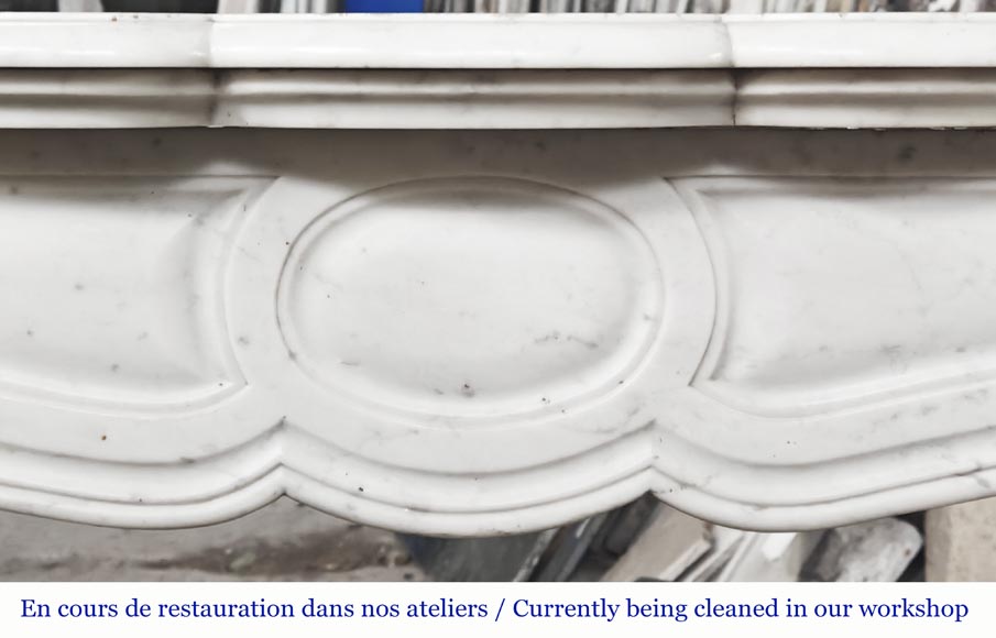 Cheminée de style Louis XV modèle Pompadour en marbre de Carrare-1