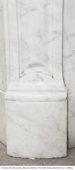 Cheminée de style Louis XV modèle Pompadour en marbre de Carrare-4