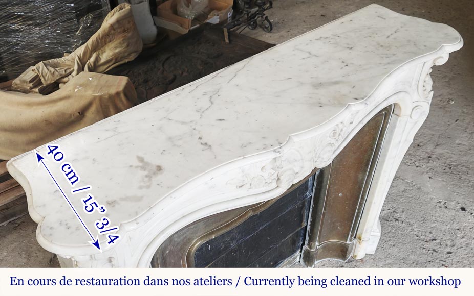 Cheminée de style Louis XV décorée d'une palmette Cheminée de style Louis XV décorée d'une palmette-12