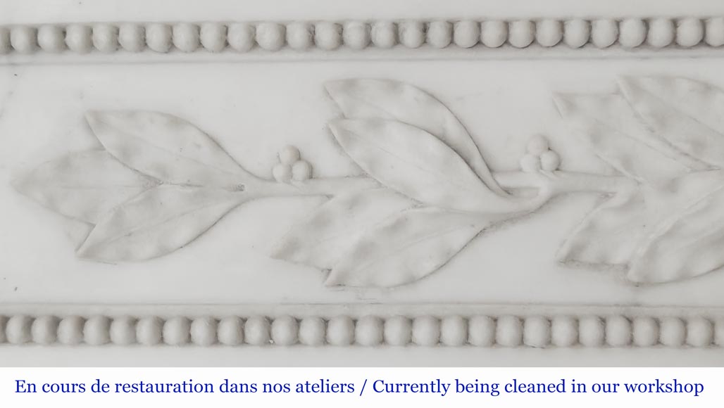 Cheminée galbée de style Louis XVI à décor de perlé, en marbre demi statuaire-3