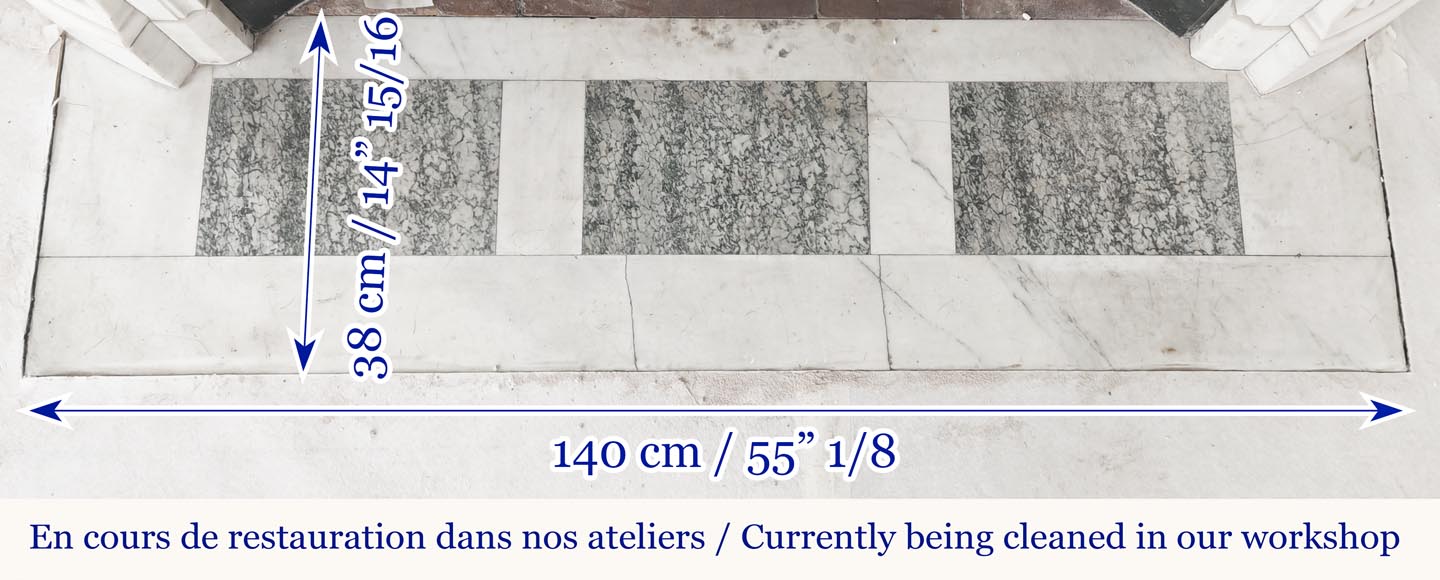 Cheminée galbée de style Louis XVI à décor de perlé, en marbre demi statuaire-12