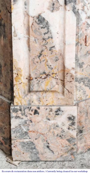 Cheminée de style Louis XV modèle Pompadour en marbre Enjugerais-4