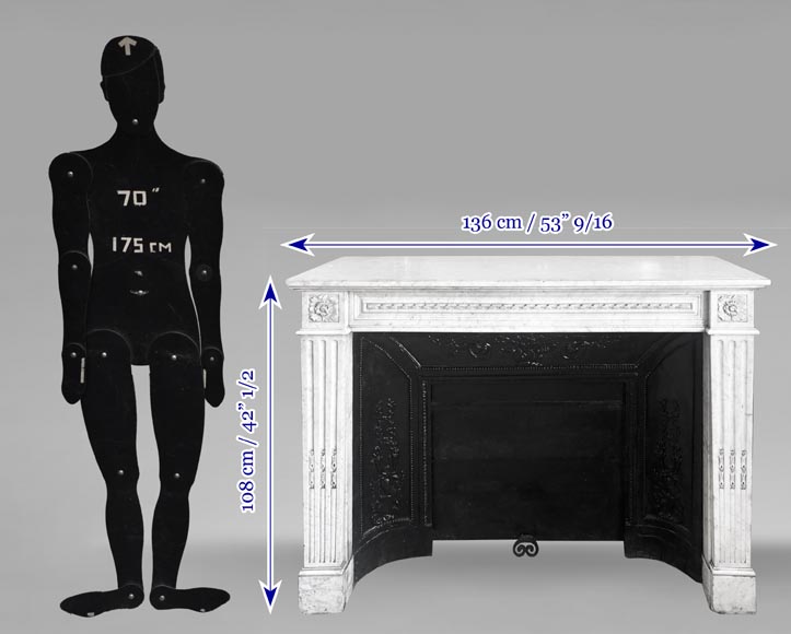 Cheminée de style Louis XVI en marbre de Carrare, à décor de rubans et de rosaces florales Cheminée de style Louis XVI en marbre de Carrare, à décor de rubans et de rosaces florales-8