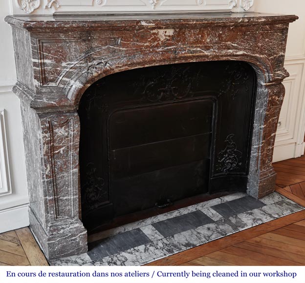 Importante cheminée de style Régence en marbre Rouge Royale-2