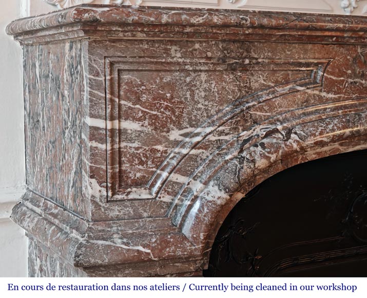 Importante cheminée de style Régence en marbre Rouge Royale-3