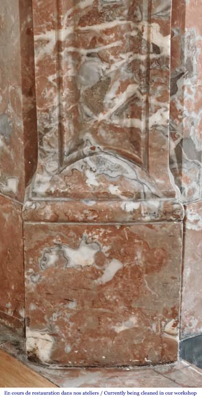 Cheminée de style Louis XV modèle Pompadour, en marbre Rouge du Nord-4