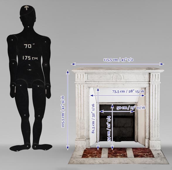 Cheminée de style Louis XVI en marbre de Carrare, décorée d'une palmette-10