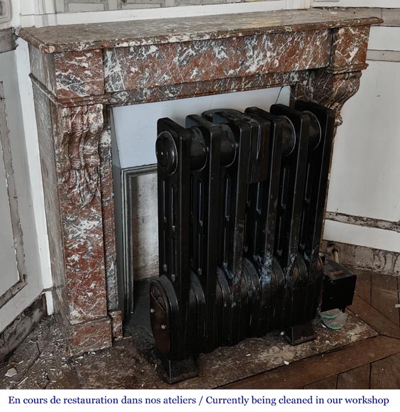 Cheminée de style Napoléon III modèle modillon, en marbre Rouge du Nord-2