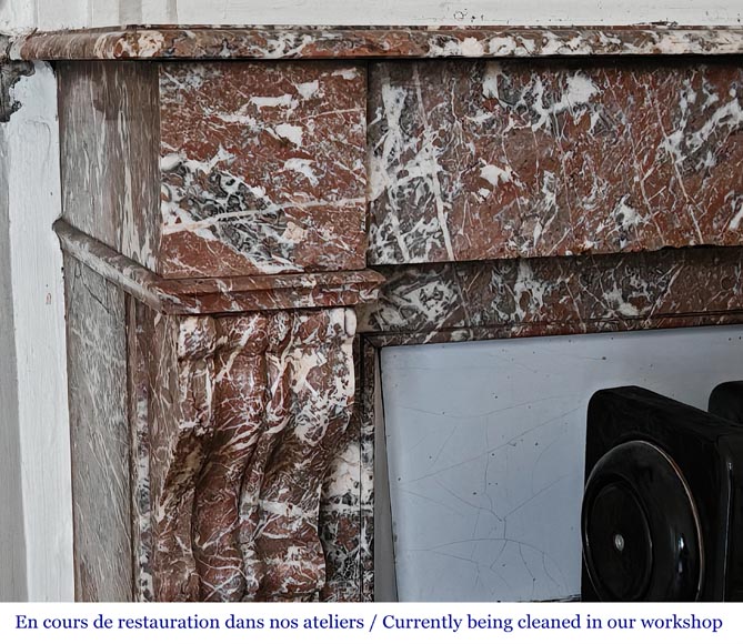 Cheminée de style Napoléon III modèle modillon, en marbre Rouge du Nord-3