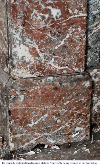 Cheminée de style Napoléon III modèle modillon, en marbre Rouge du Nord-5