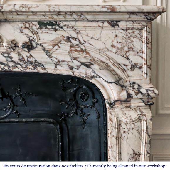 Importante cheminée de style Régence en marbre brèche violette Importante cheminée de style Régence en marbre brèche violette-7
