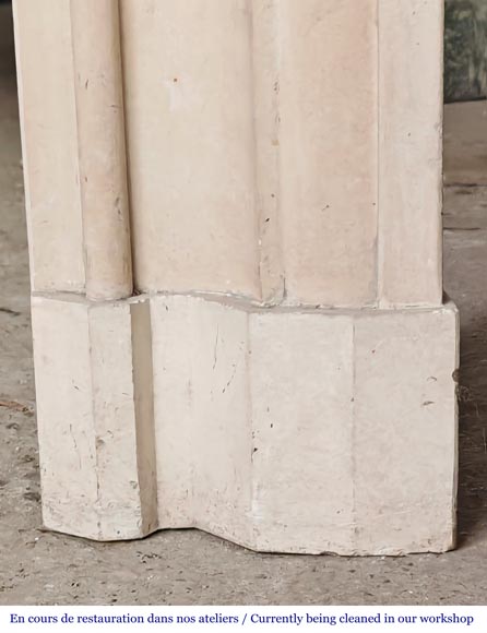 Cheminée en pierre des années 50 de style Louis XIV-7