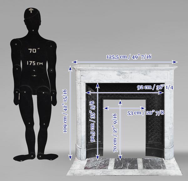 Cheminée de style Louis XVI en marbre de Carrare aux coins arrondis-10