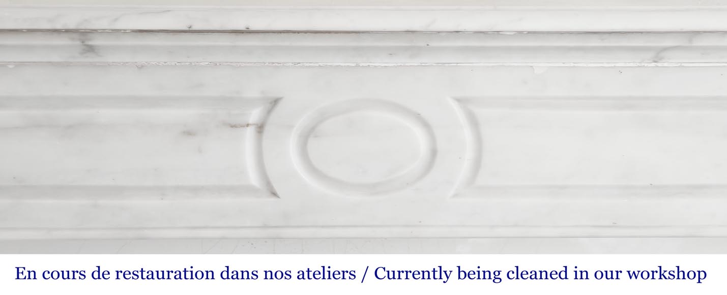 Cheminée de style Louis XV modèle Pompadour, droite, en marbre de Carrare-1