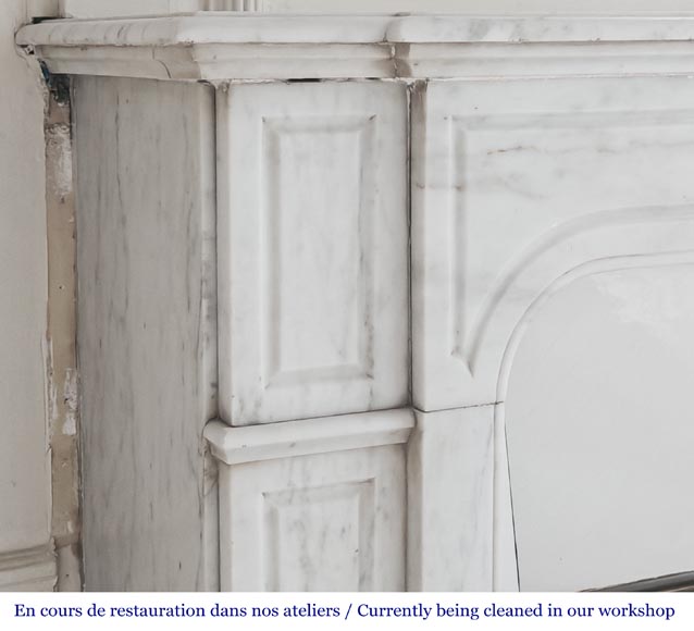 Cheminée de style Louis XV modèle Pompadour, droite, en marbre de Carrare-3