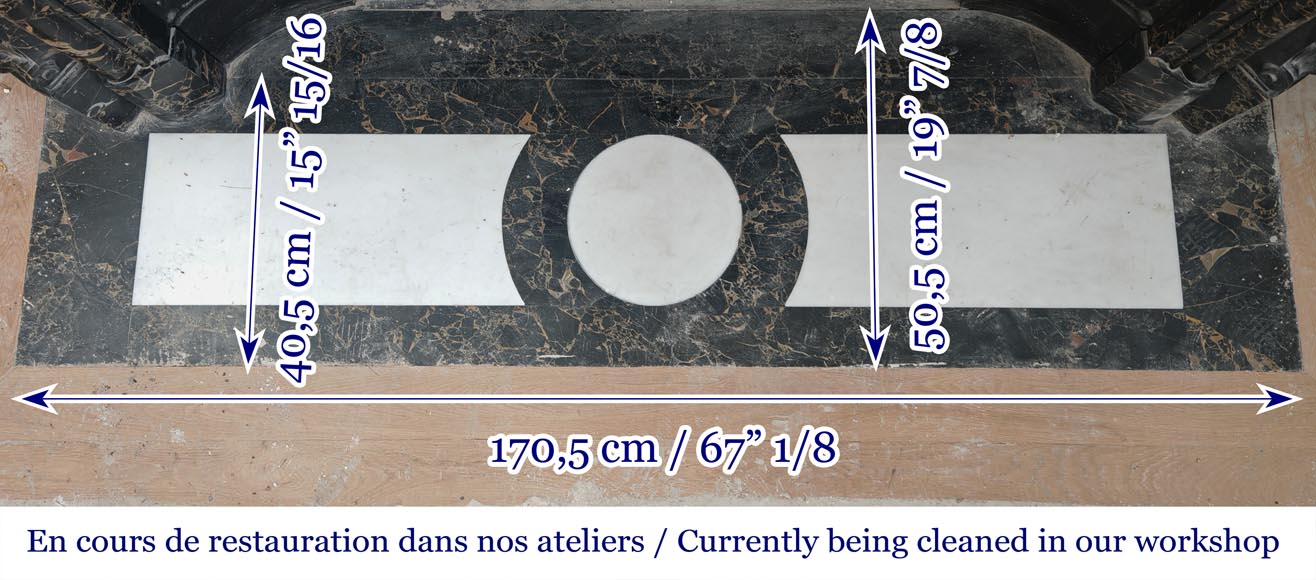 Cheminée de style Louis XV en marbre Portor, richement sculptée-13