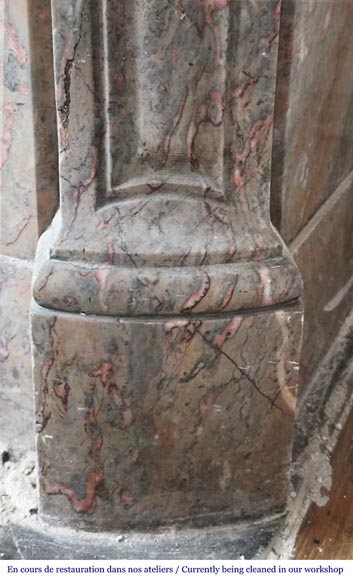 Cheminée de style Louis XV modèle Pompadour en marbre Enjugerais-6