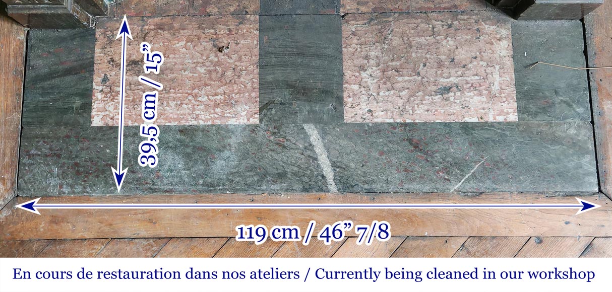 Cheminée de style Napoléon III dans un marbre proche du Campan, avec son intérieur en laiton-8