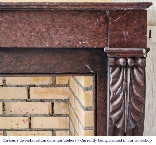 Cheminée de style Napoléon III décorée de feuilles d'acanthe, en marbre rouge griotte Cheminée de style Napoléon III décorée de feuilles d'acanthe, en marbre rouge griotte-6